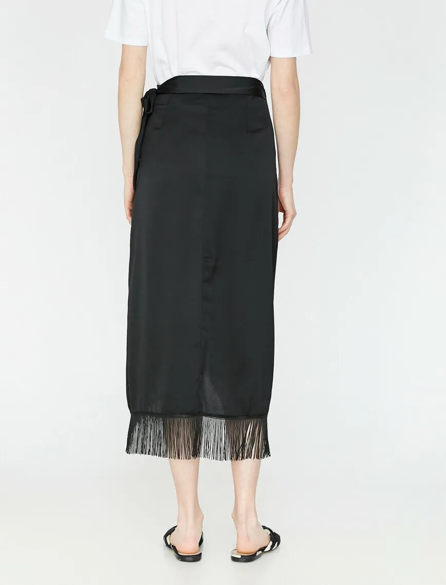 11873 Black Tassel Detailed Midi Skirt