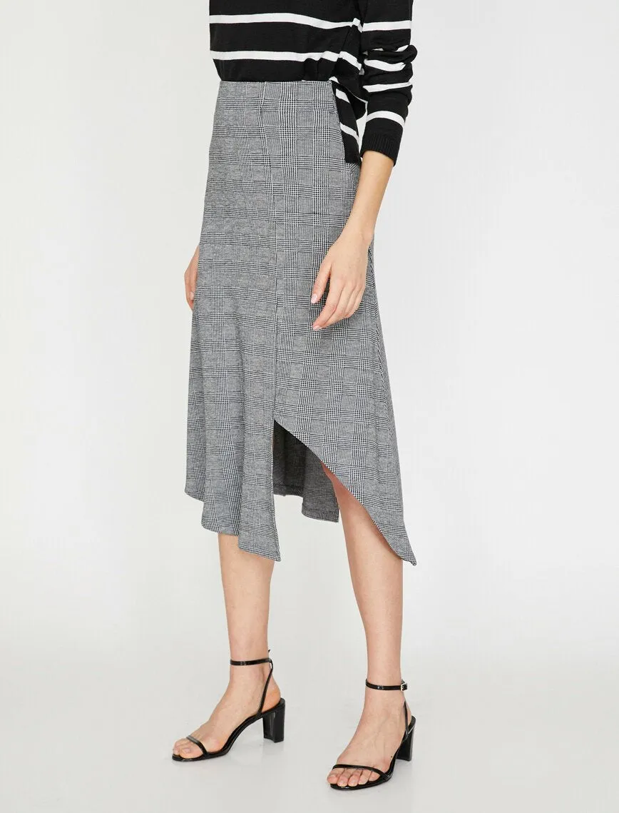 11930 Black Check Midi Skirt