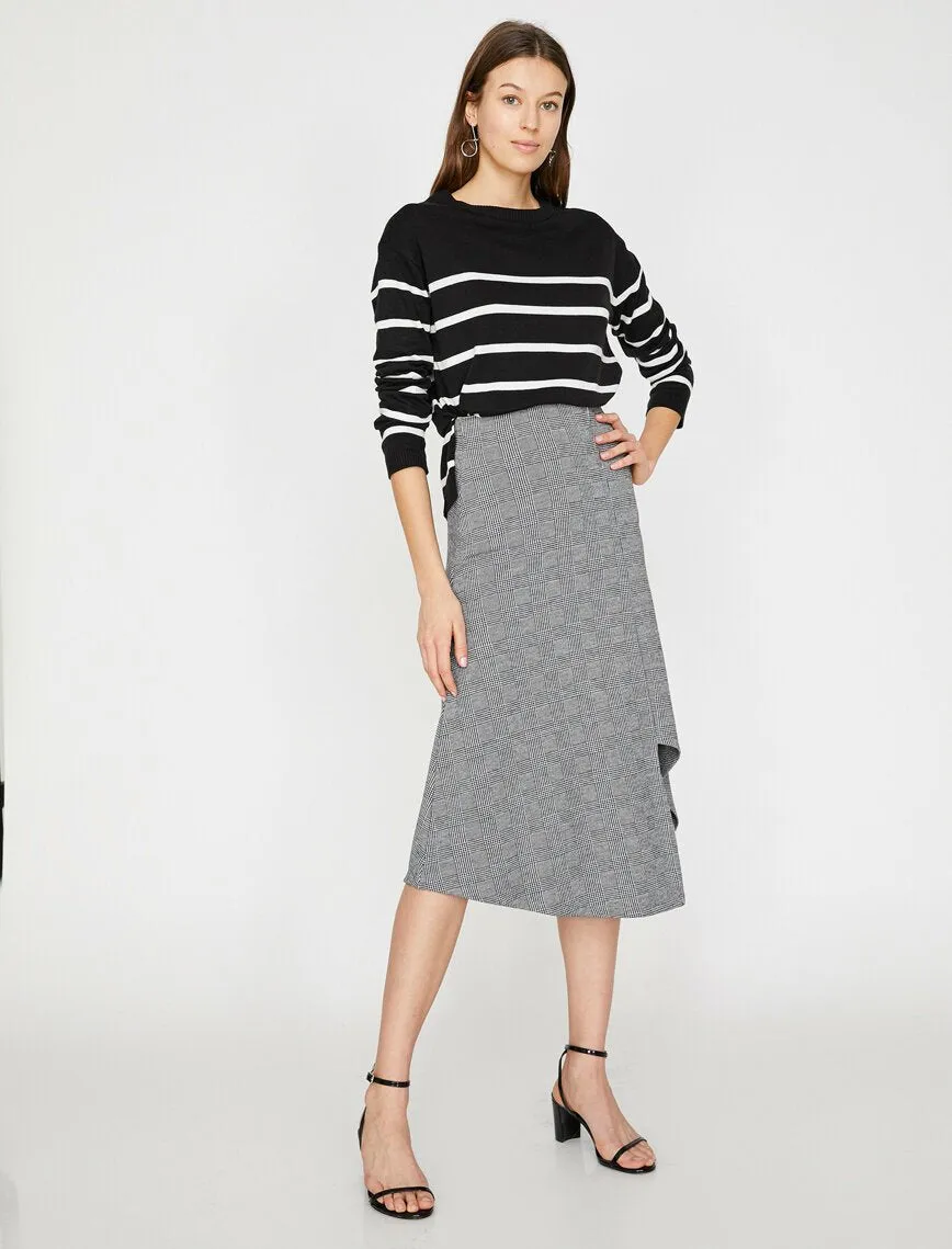 11930 Black Check Midi Skirt