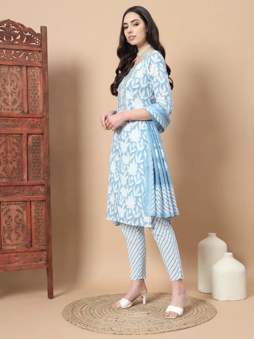 Blue Cotton Floral Print Kurta Set Dupatta With Embroidery