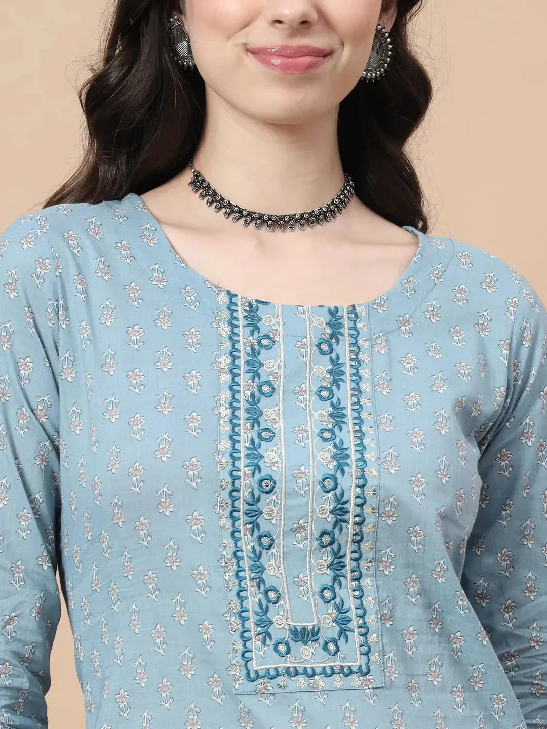 Blue Ethnic Motifs,Thread_Work Straight Kurta Trouser And Dupatta Set