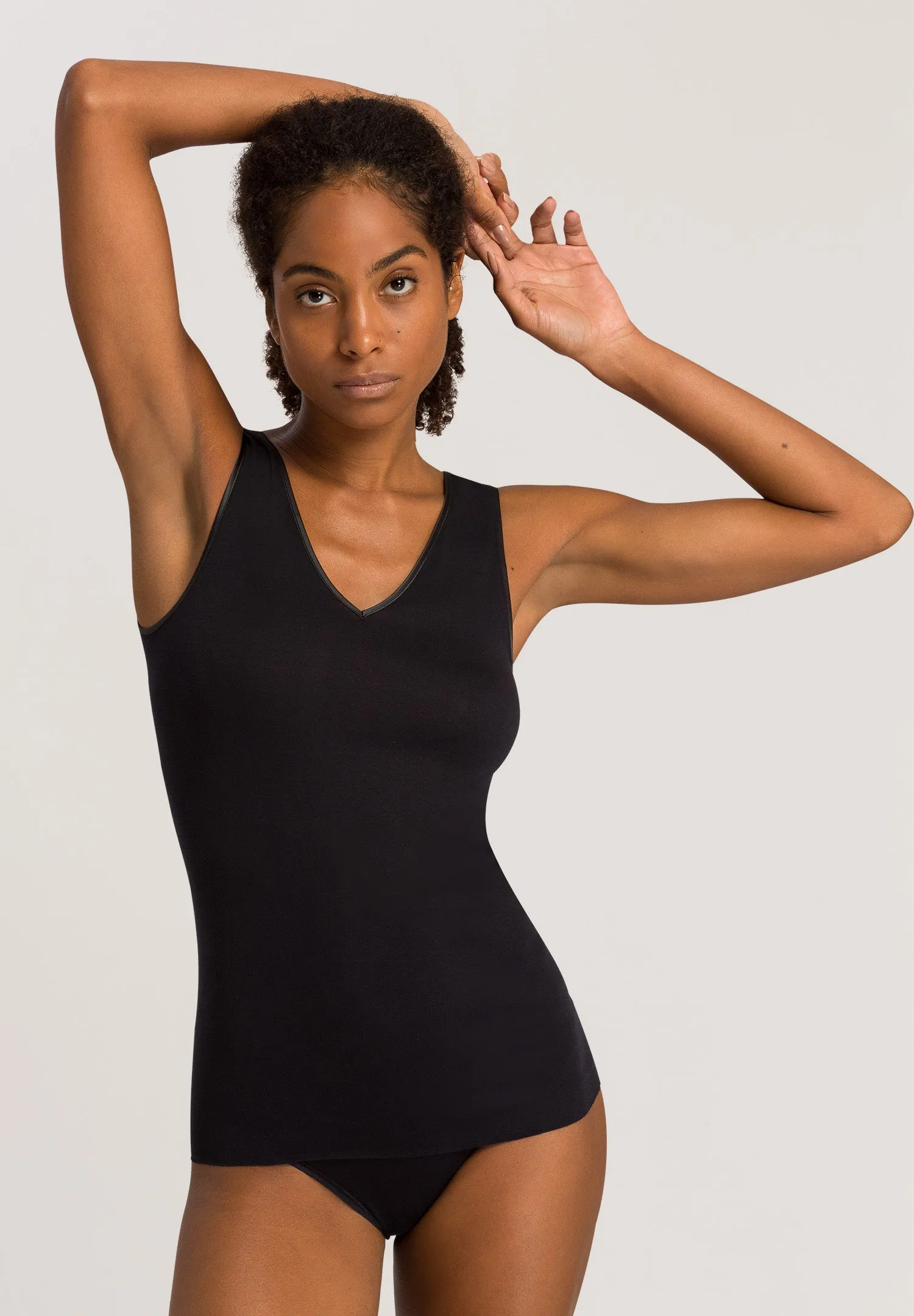 Cotton Seamless Cotton V-Neck Tank Top | Black 71602-019