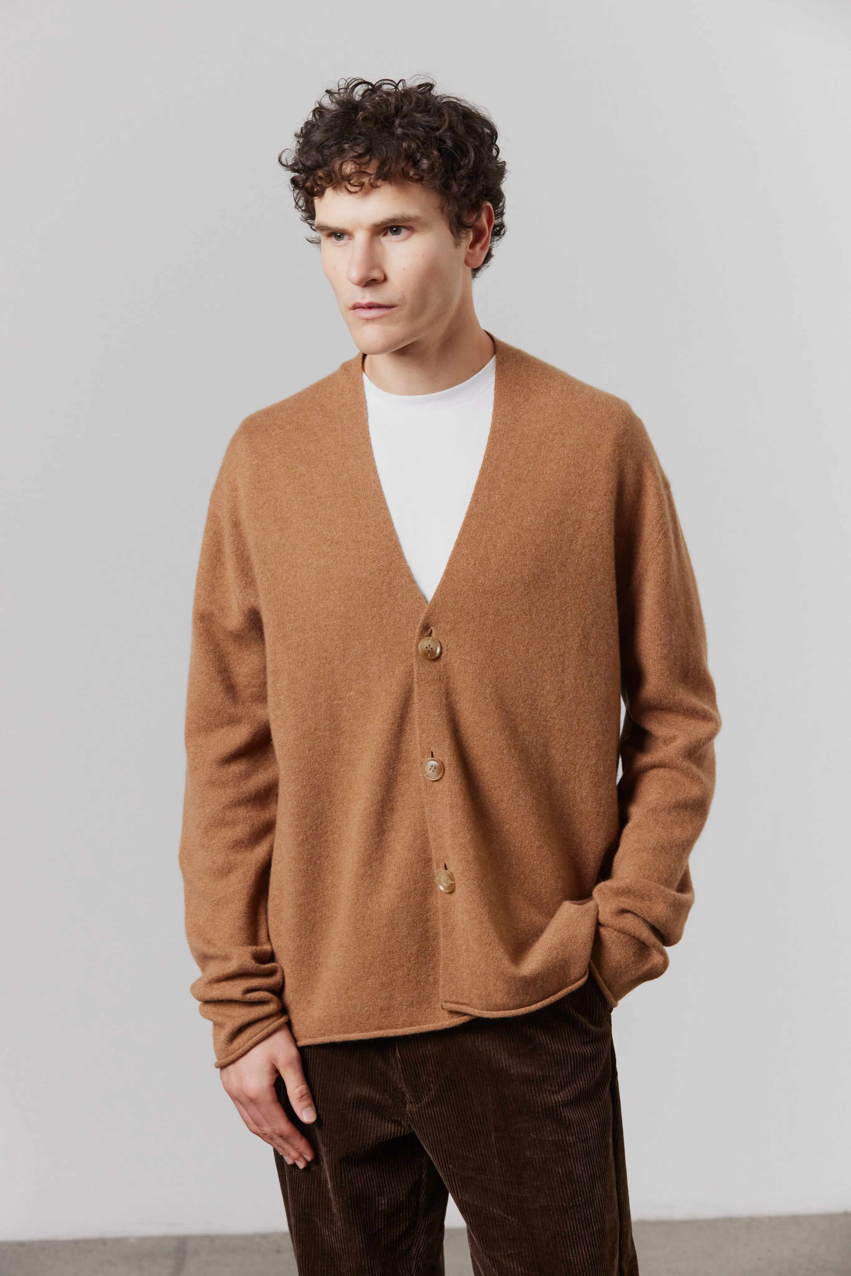 Mens Relaxed Cardigan - Tan