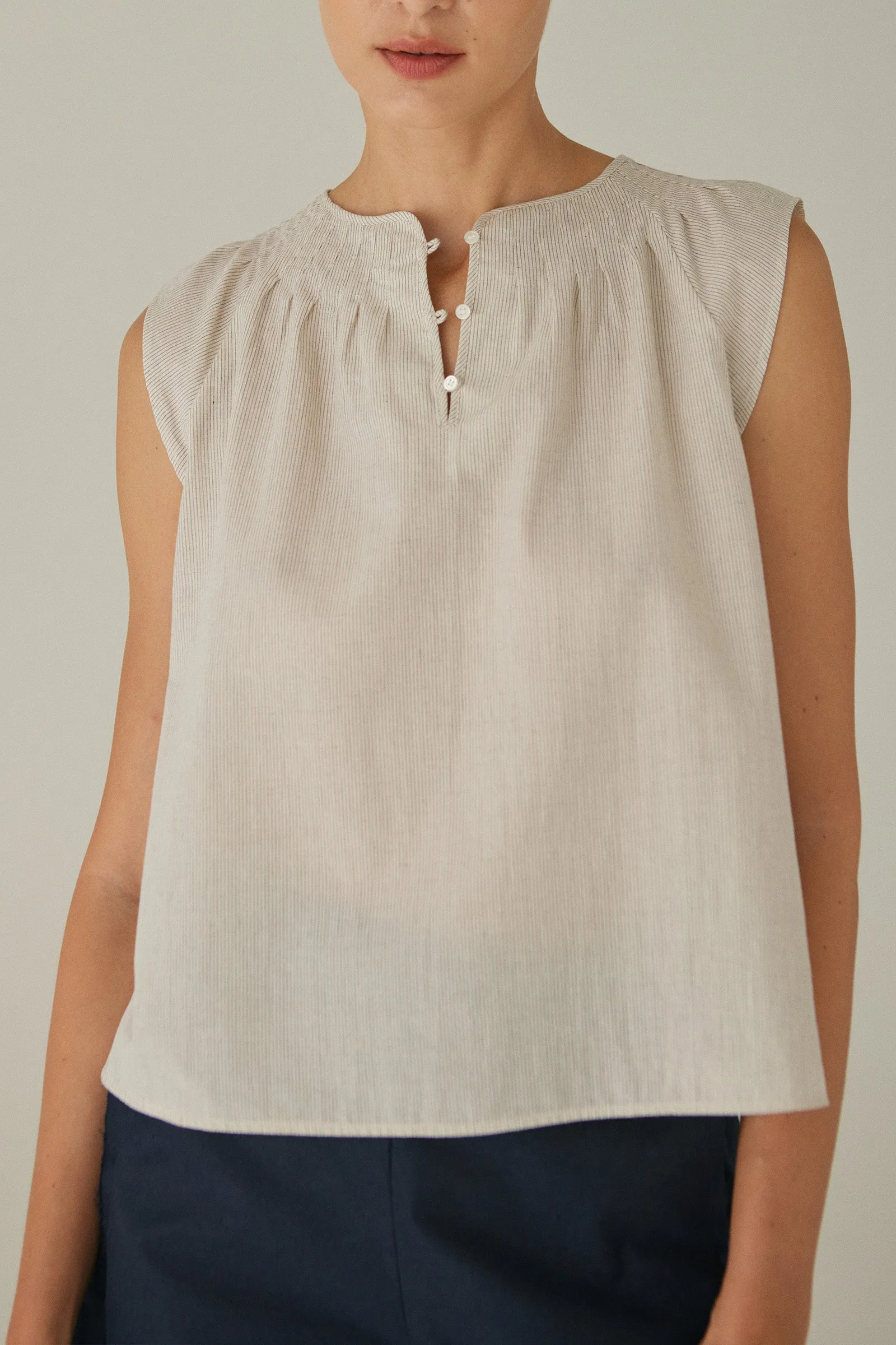 Penne Blouse -- Cotton Linen