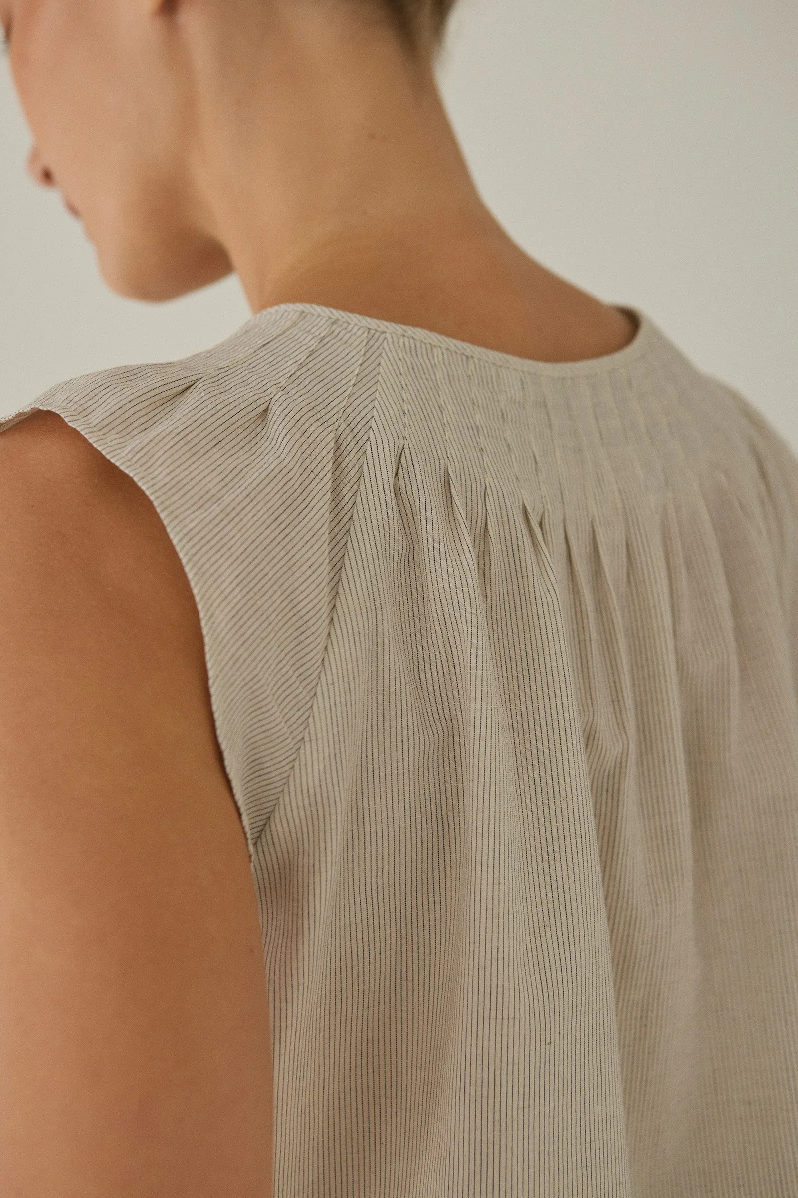 Penne Blouse -- Cotton Linen