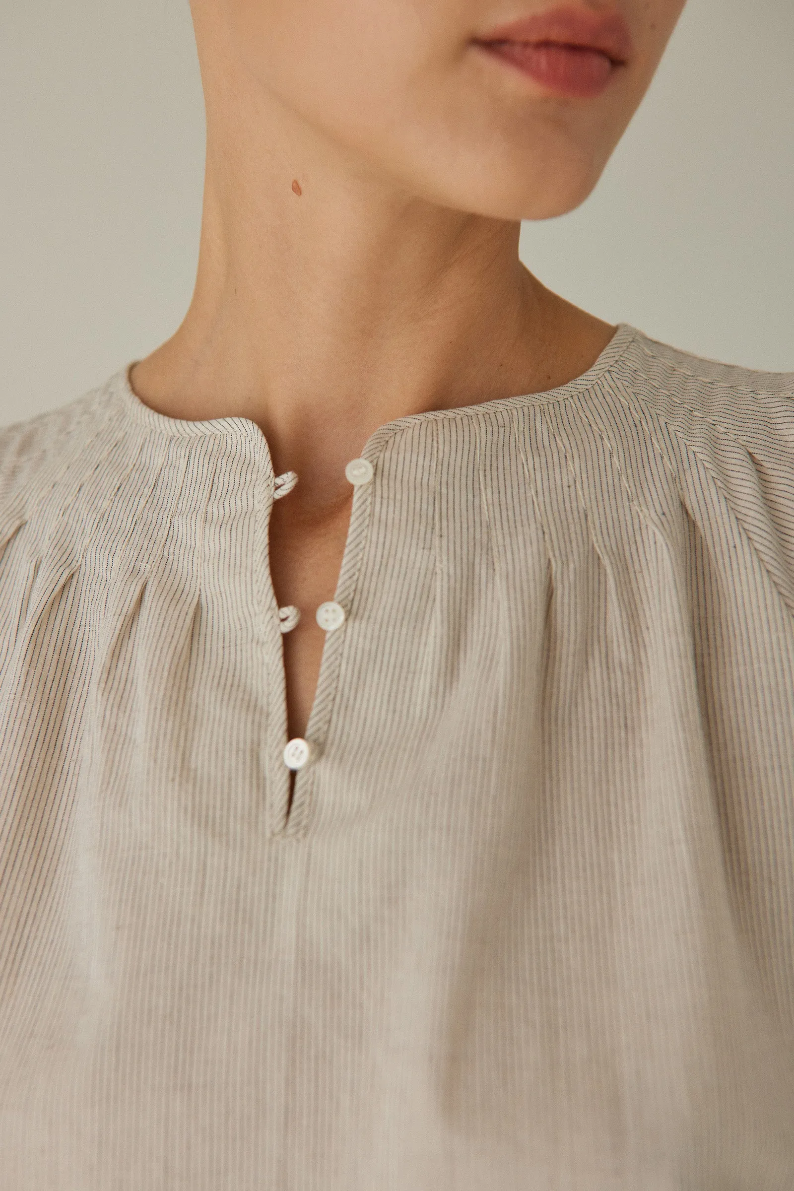 Penne Blouse -- Cotton Linen