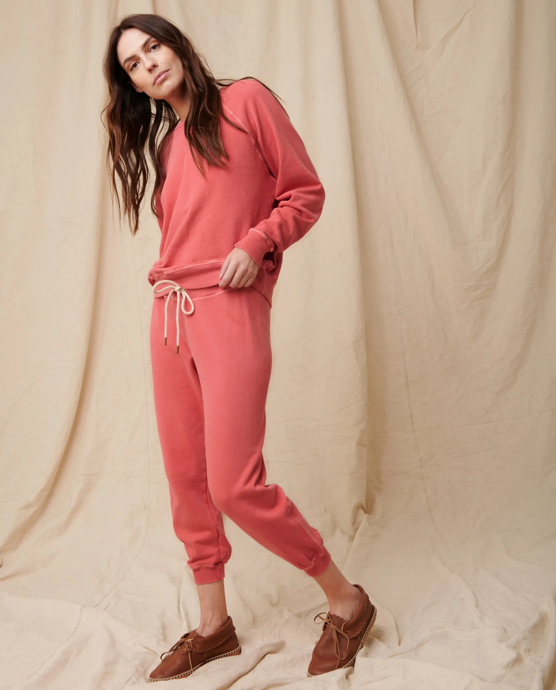 The Cropped Sweatpant. Solid -- Coral