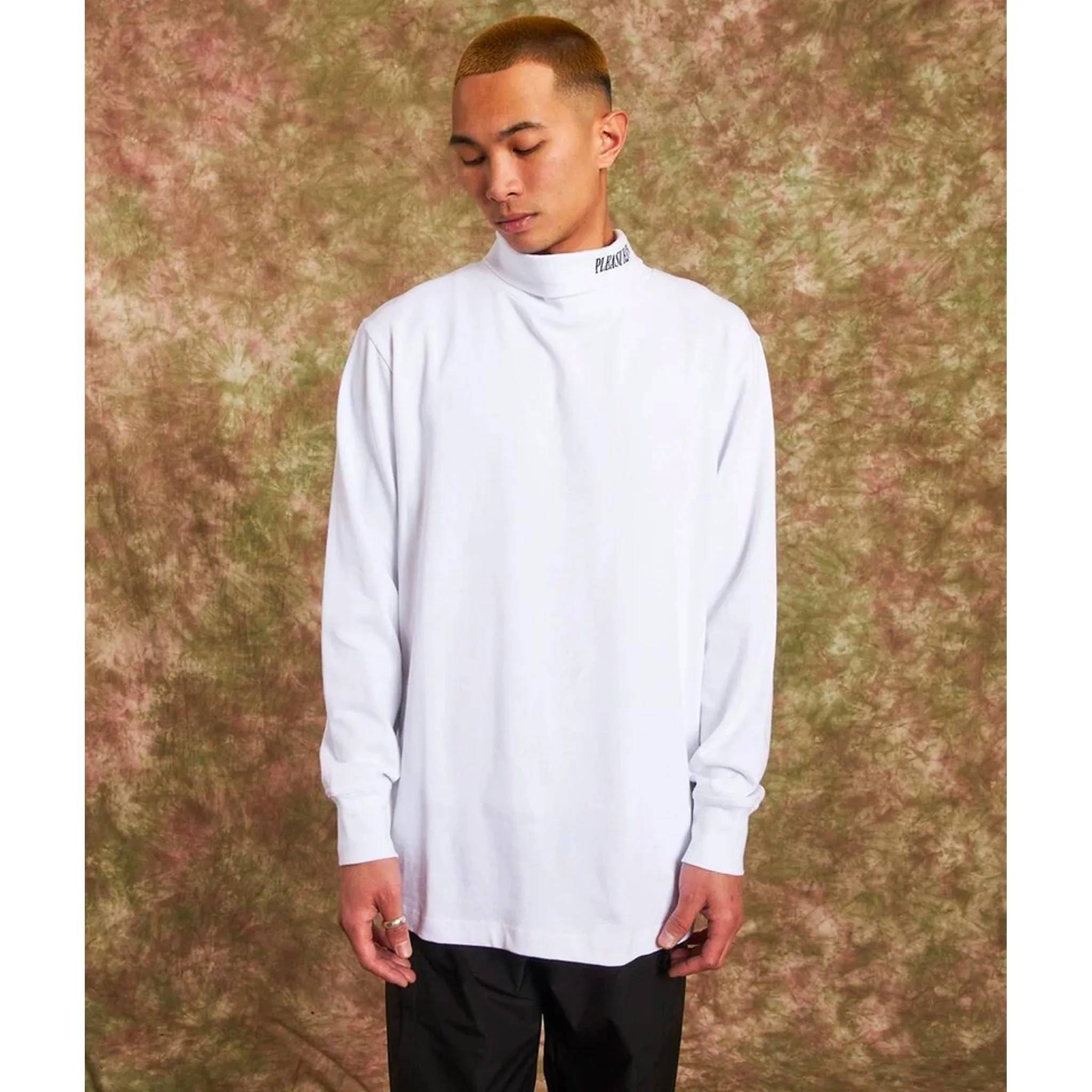 Turtle Neck (White)