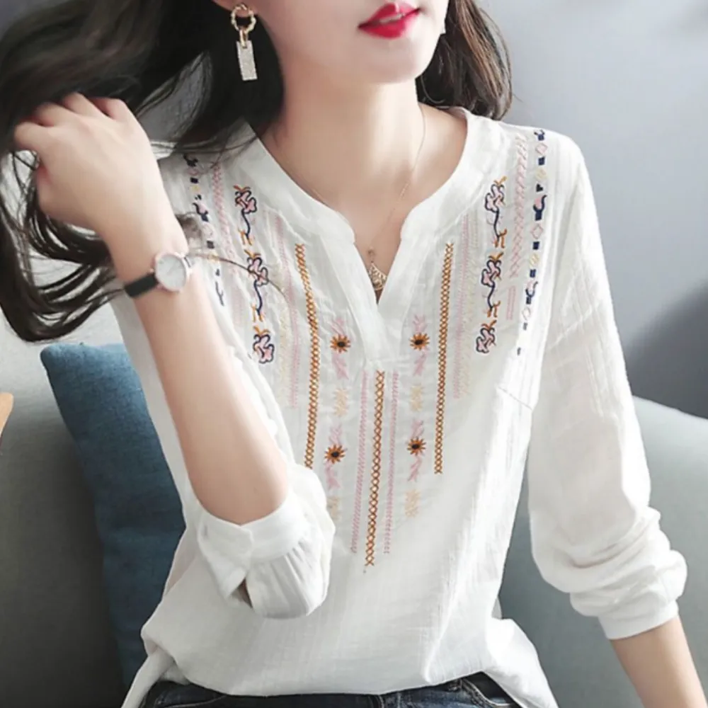 Womens V Neck Embroidery Quarter Sleeve Top