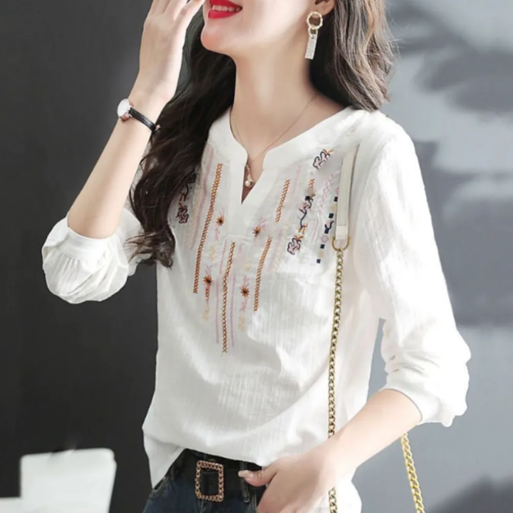 Womens V Neck Embroidery Quarter Sleeve Top