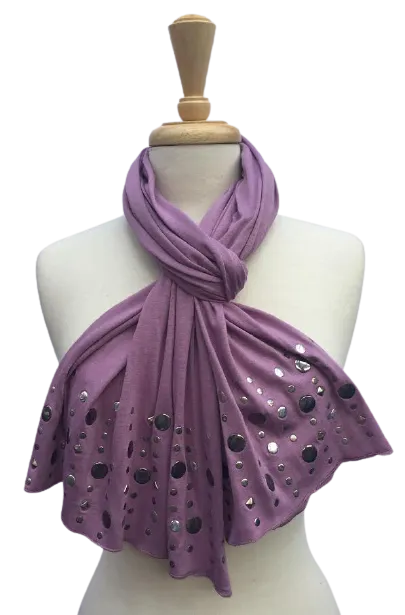 YF0946 - Solid-colored Scarf with Silver Stud and Circle Embellishments